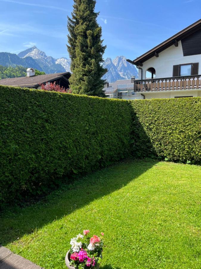 Doppelhaushaelfte Zugspitzblick Mit Privatem Garten Гармиш-Партенкирхен Экстерьер фото